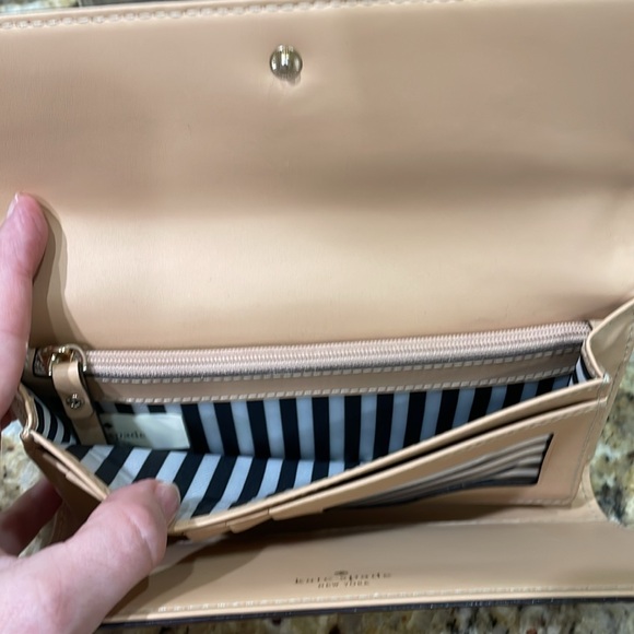 ♠️KATE SPADE pink pebbled leather wallet. - Picture 12 of 12